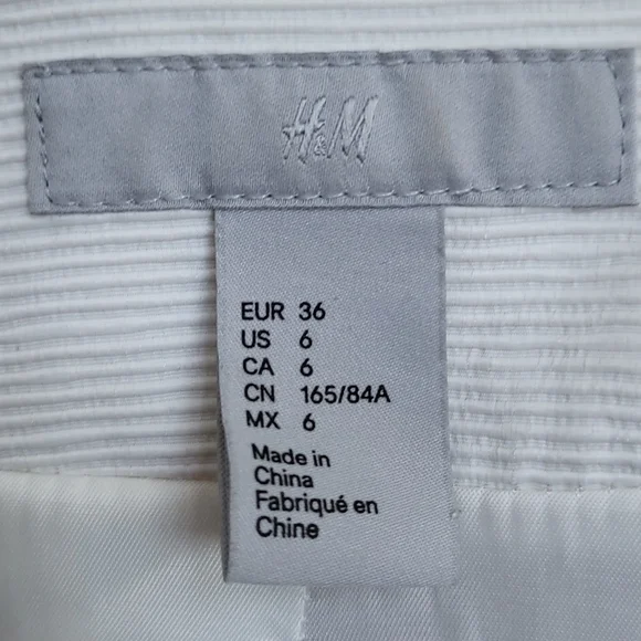 Blazer - Picture 3 of 4